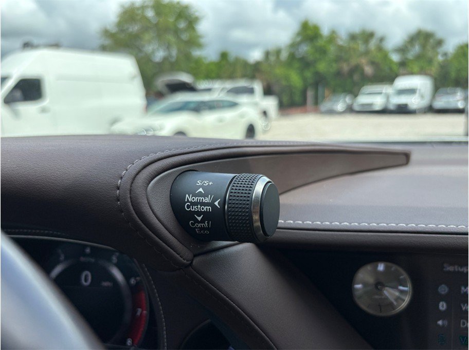 Used 2018 Lexus LS 500 w/ Luxury Package RWD image 37