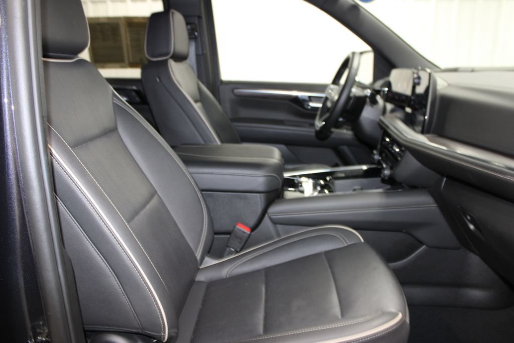 Used 2025 Chevrolet Tahoe Premier RWD image 24