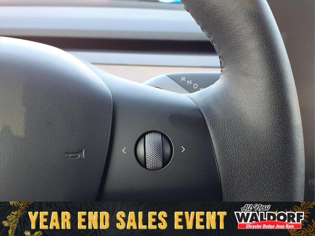 Used 2023 Tesla Model Y Performance image 18