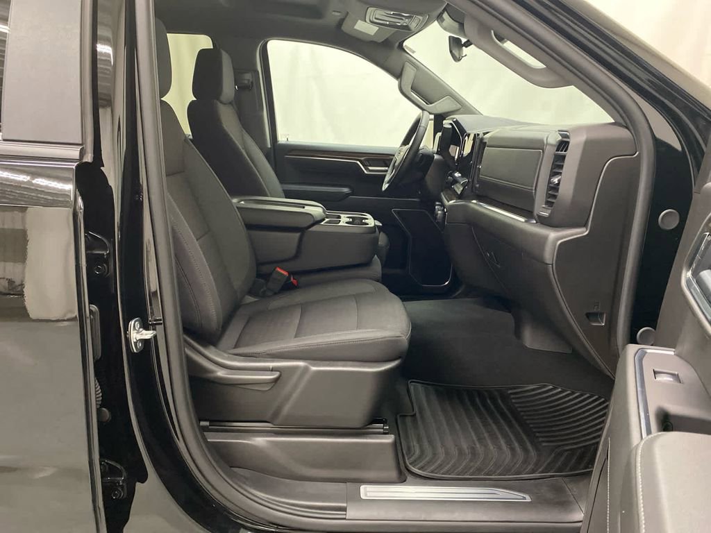 Used 2025 Chevrolet Silverado 1500 LT image 15