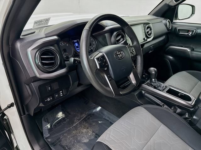 Used 2020 Toyota Tacoma TRD Sport RWD image 9