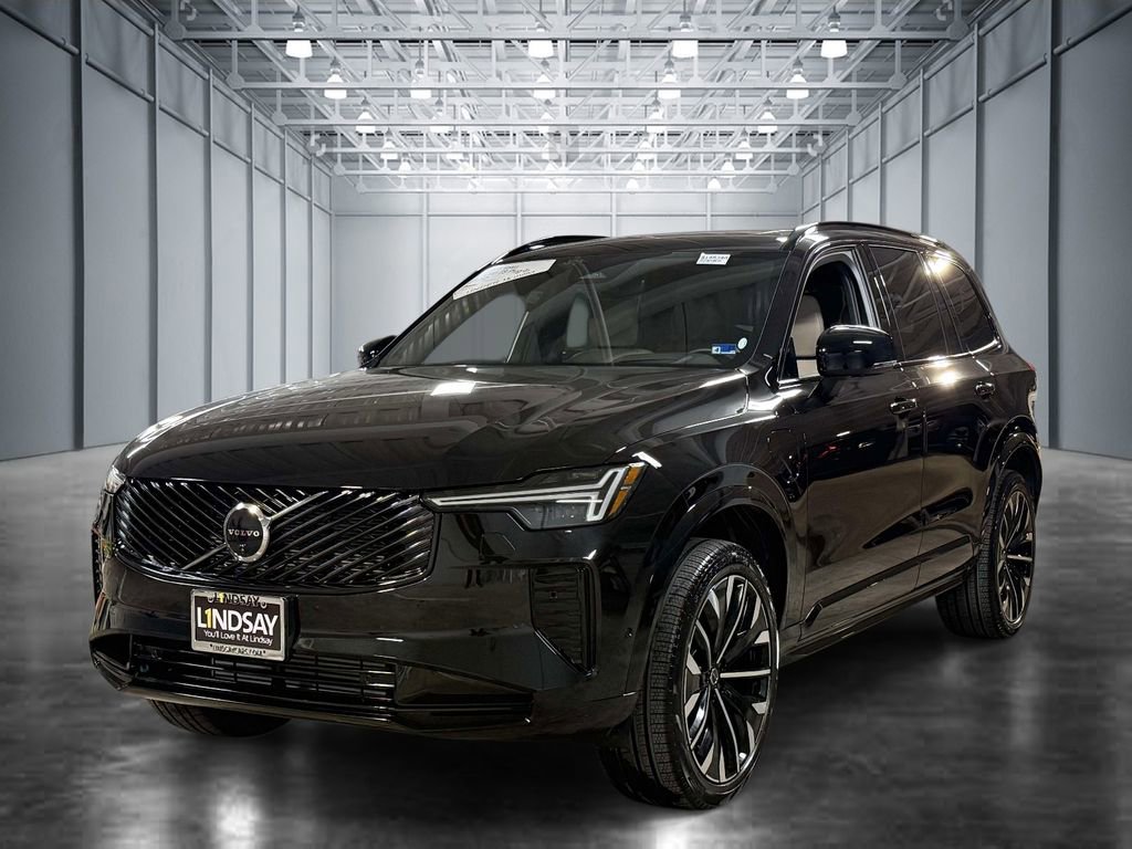 Used 2026 Volvo XC90 T8 Ultra w/ Protection Package
