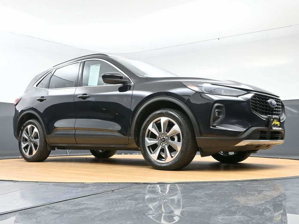 Used 2025 Ford Escape Platinum AWD/4WD image 52