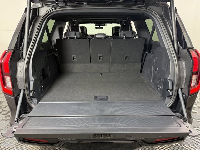 New 2026 Ford Expedition Max Platinum w/ Stealth Appearance Package AWD/4WD image 8
