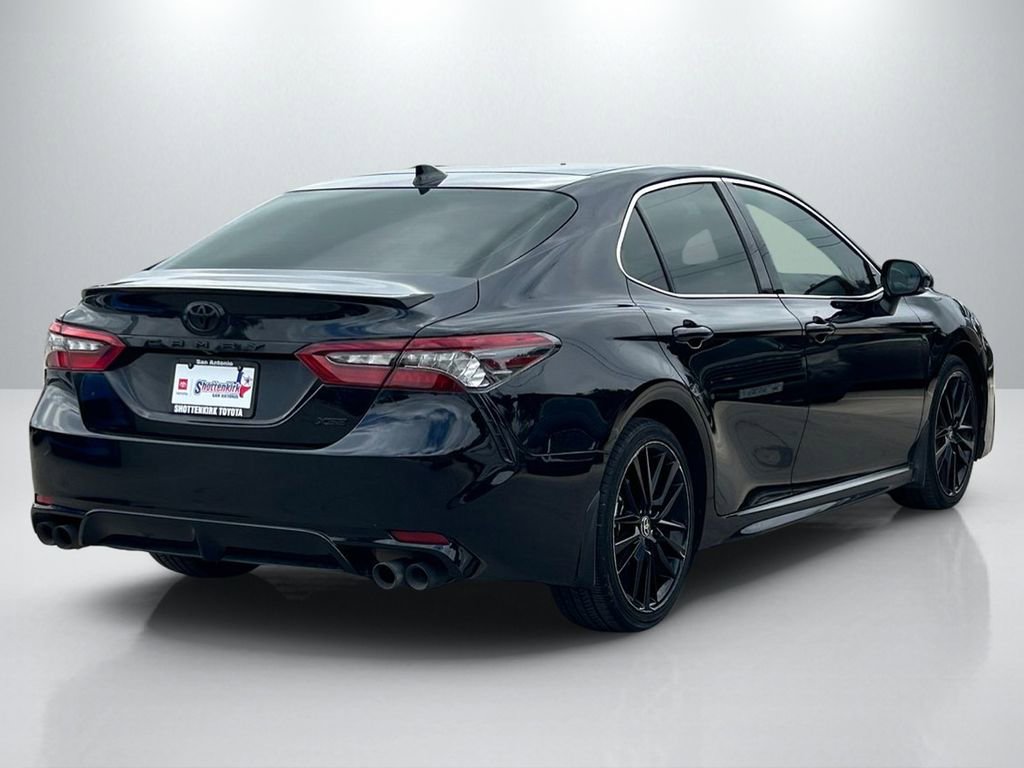 Used 2021 Toyota Camry XSE image 5