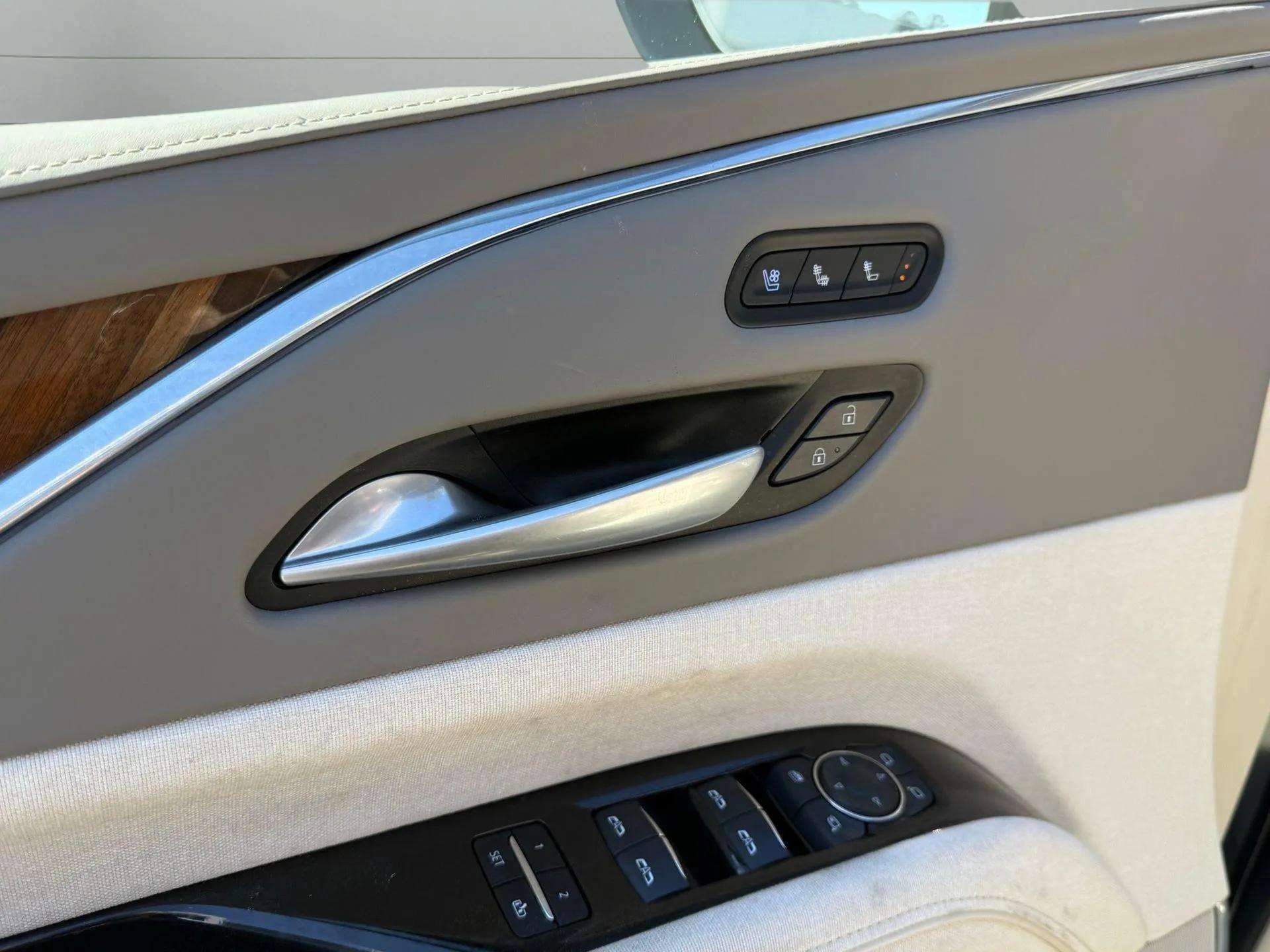 Used 2024 Cadillac Escalade ESV Sport Platinum w/ Heavy-Duty Trailer Package image 37