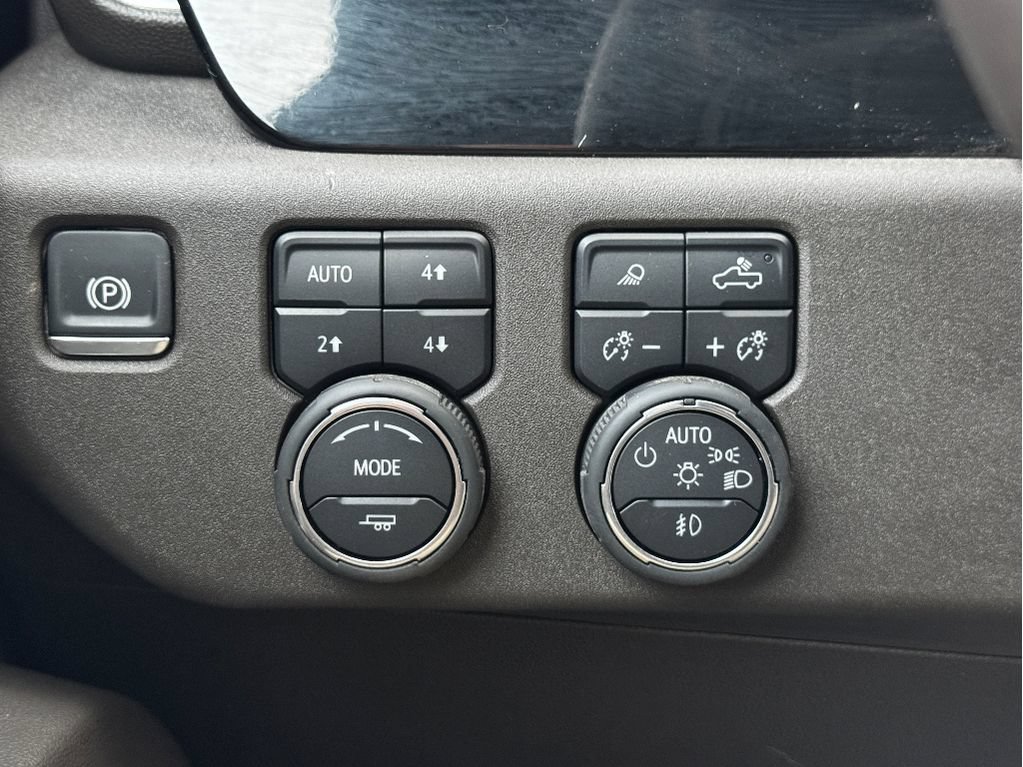 Used 2024 Chevrolet Silverado 2500 LTZ w/ LTZ Plus Package AWD/4WD image 6