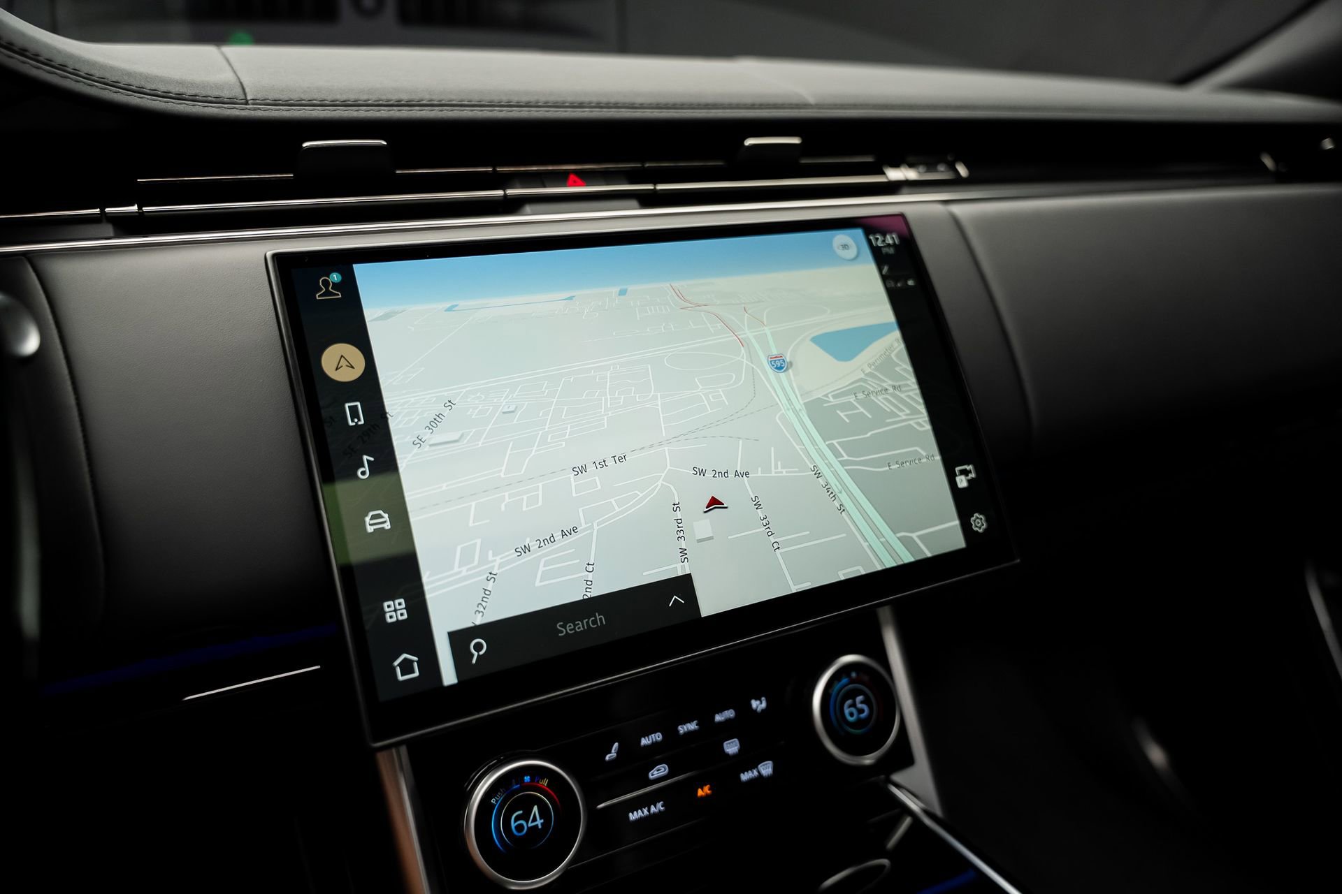 Used 2023 Land Rover Range Rover SE image 46