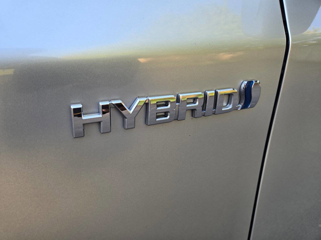 Used 2012 Toyota Prius Four w/ Deluxe Solar Roof Pkg FWD image 30