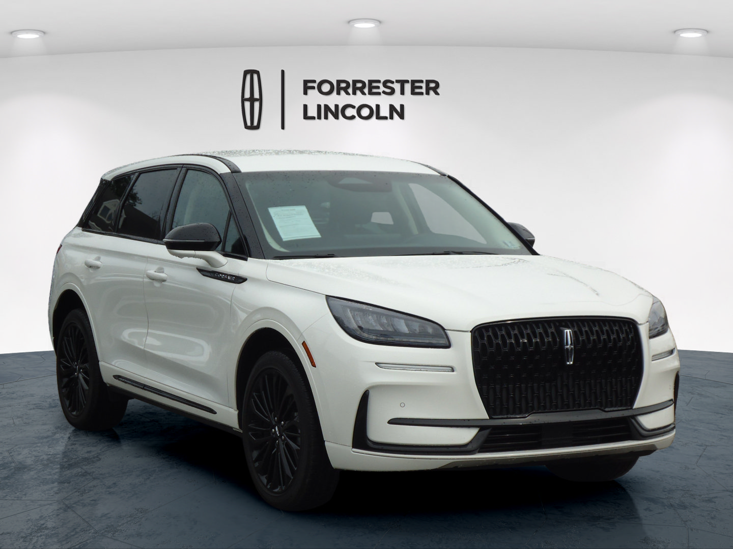 Used 2023 Lincoln Corsair AWD w/ Equipment Group 101A image 1