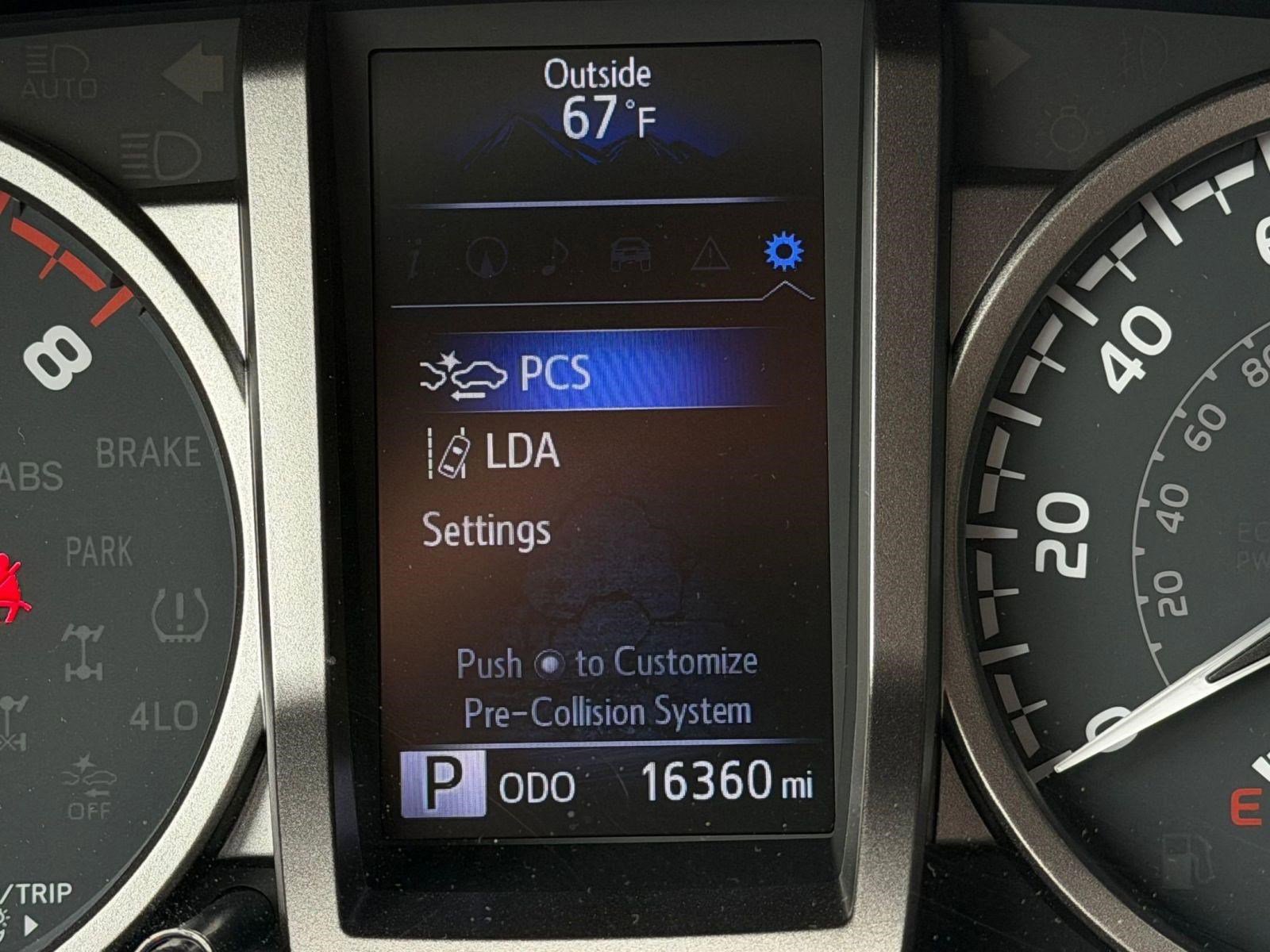 Used 2021 Toyota Tacoma Limited AWD/4WD image 20