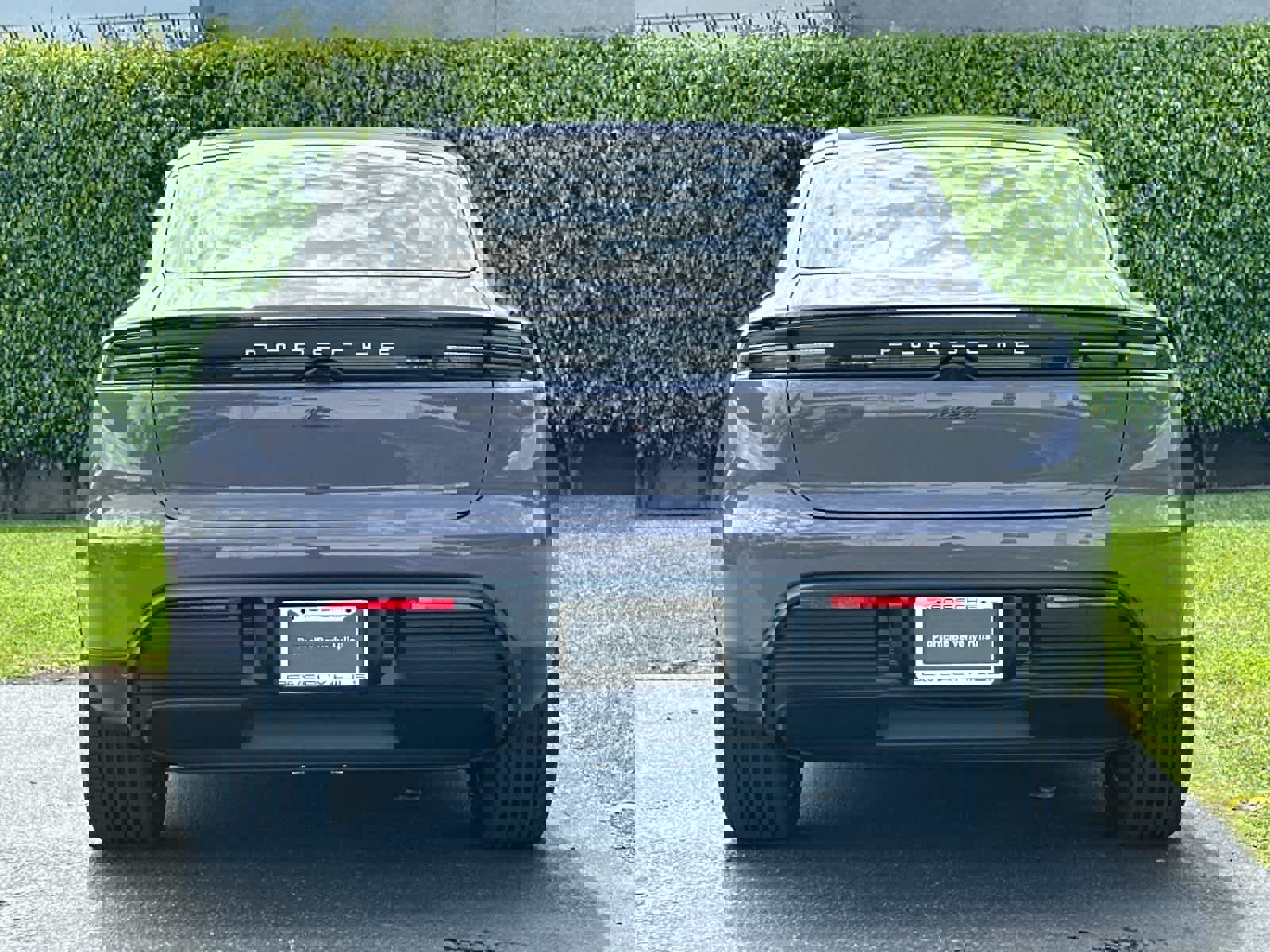 New 2026 Porsche Macan Electric image 7