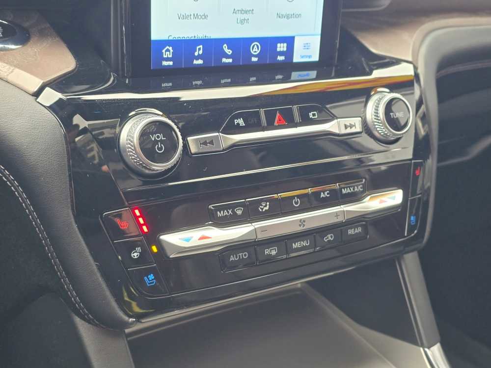 Used 2023 Ford Explorer Platinum w/ Technology Package image 22