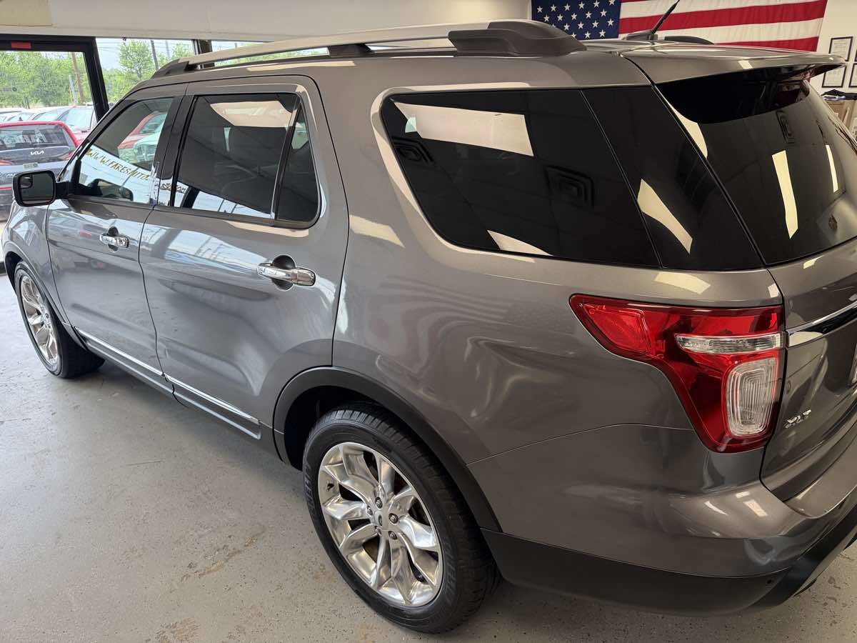 Used 2013 Ford Explorer XLT FWD image 5