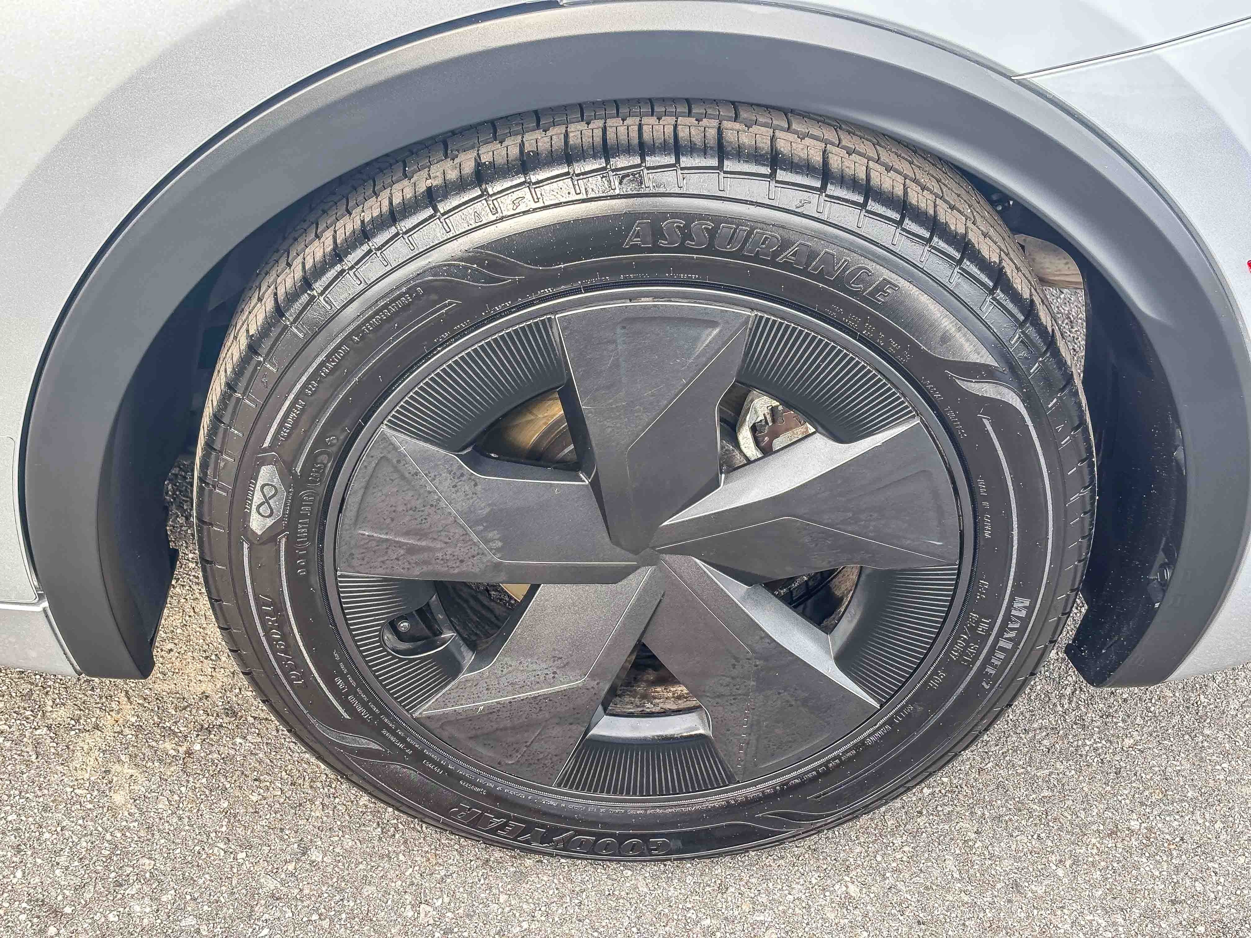 Used 2024 Toyota Prius LE image 13