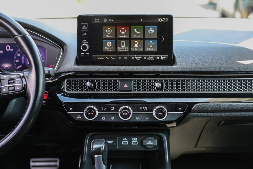 Used 2022 Honda Civic Sport Touring image 3