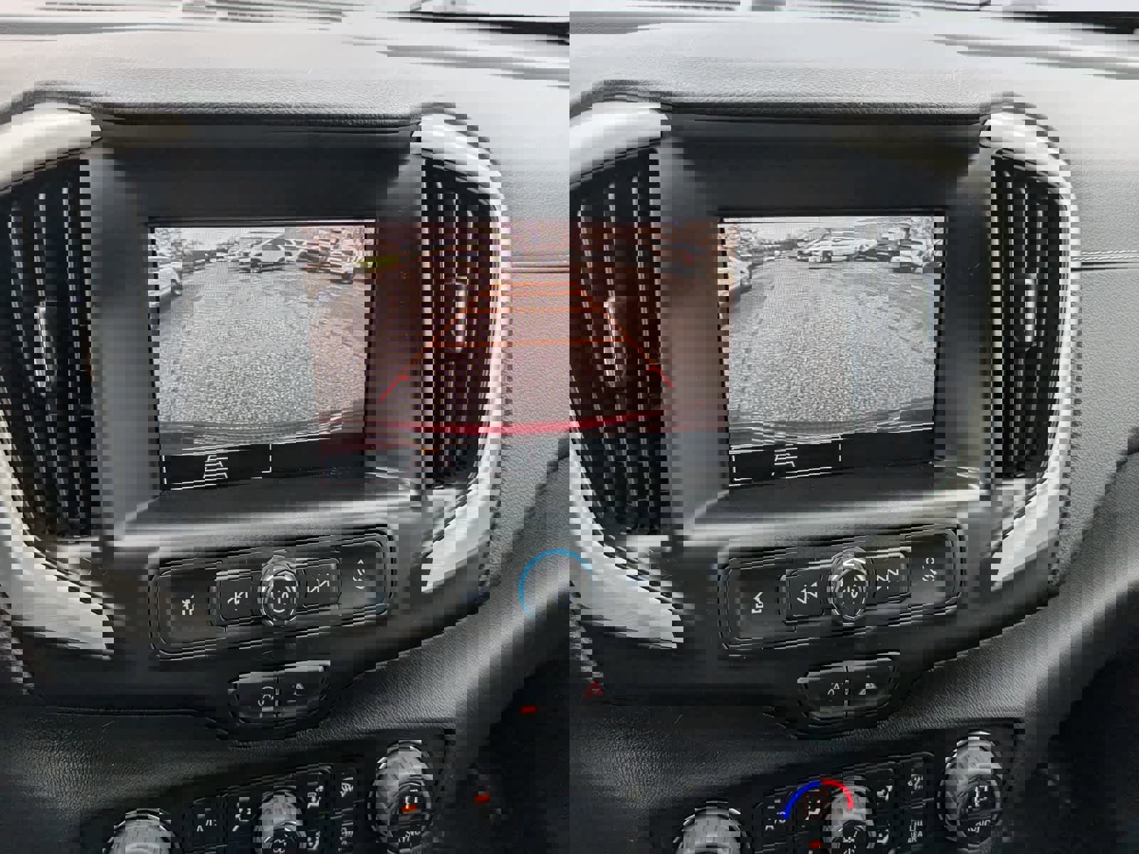 Certified 2023 GMC Terrain SLE w/ Driver Convenience Package image 28