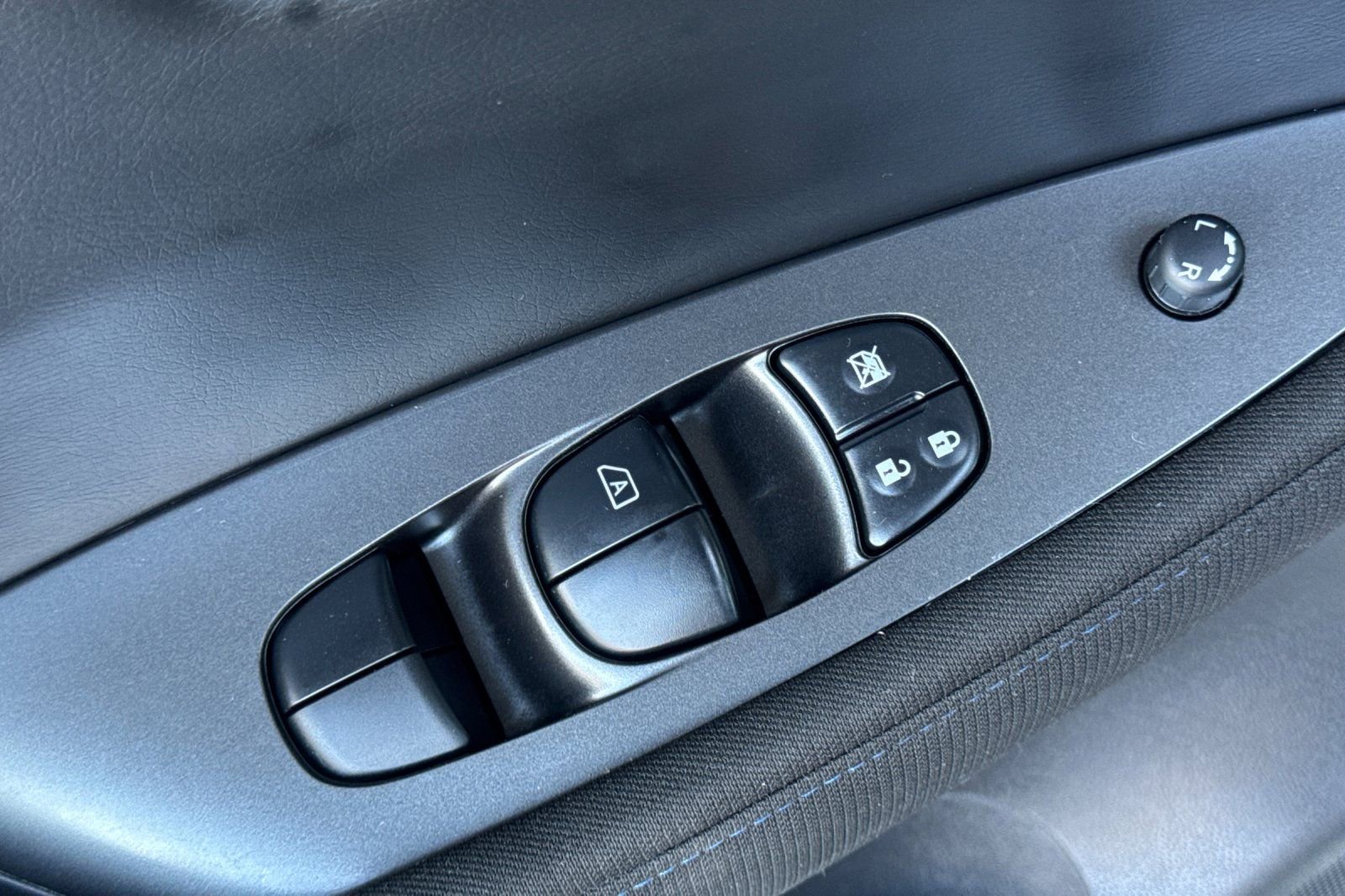 Used 2023 Nissan Leaf S FWD image 10