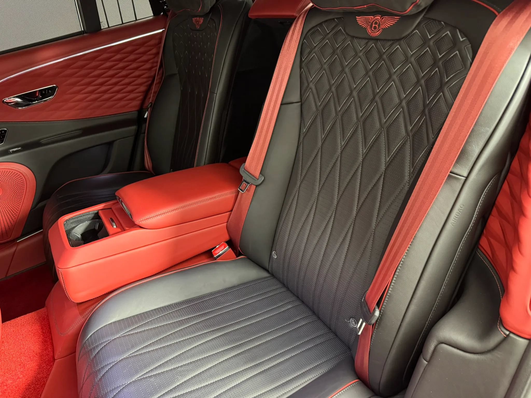 Used 2022 Bentley Flying Spur V8 AWD/4WD image 38