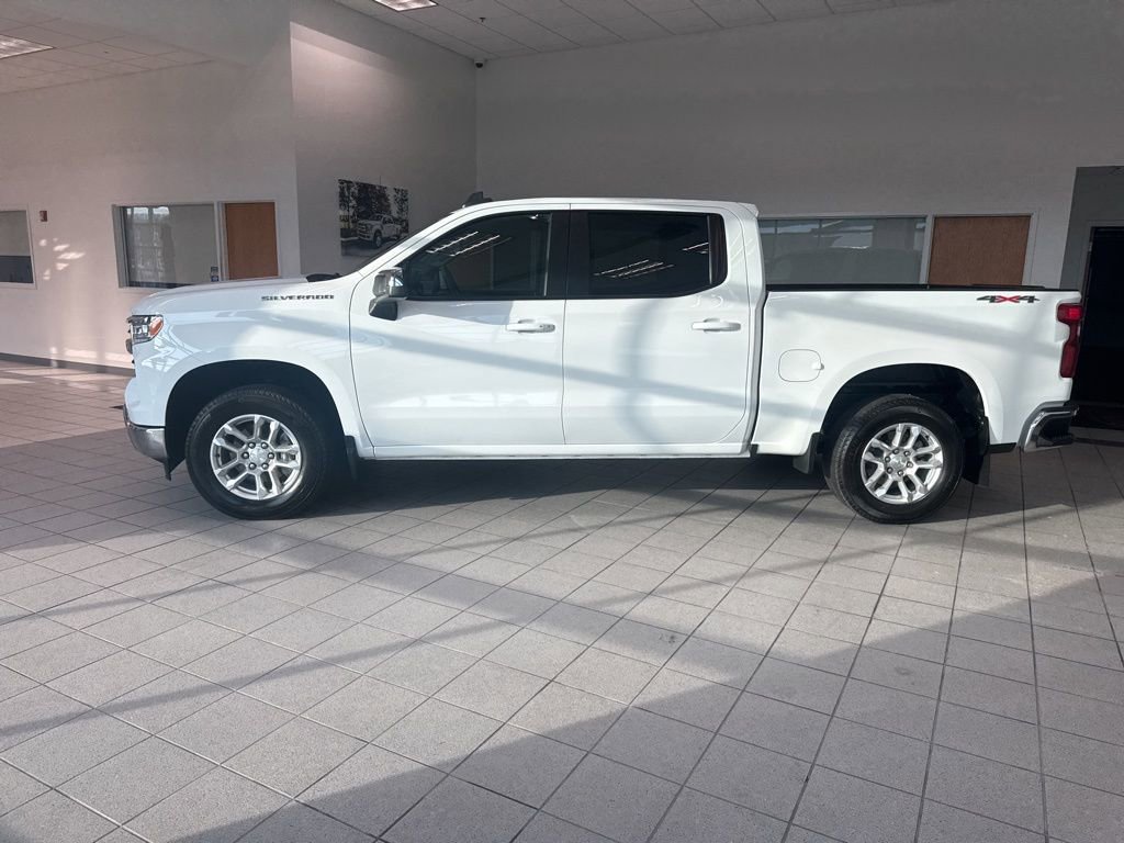 Used 2024 Chevrolet Silverado 1500 LT image 9