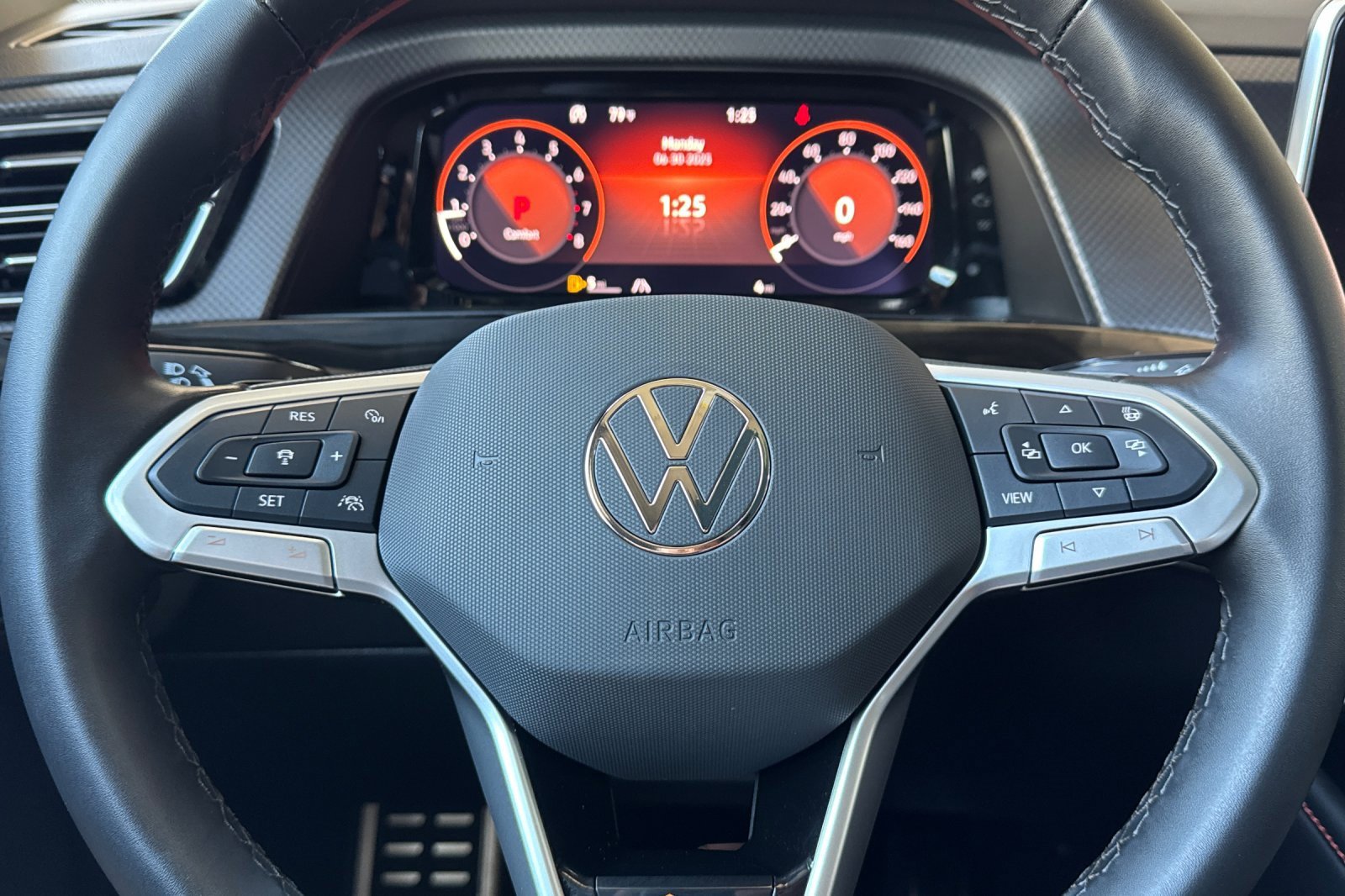 New 2025 Volkswagen Atlas Peak Edition SE image 21