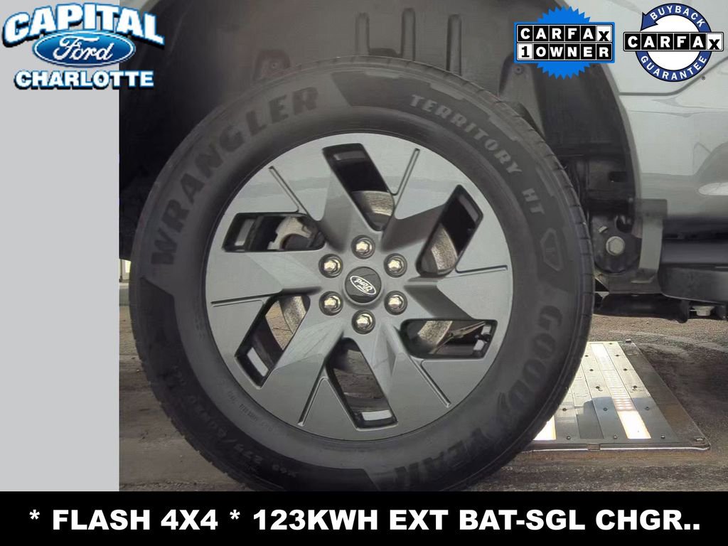 Used 2025 Ford F150 Lightning Flash image 11