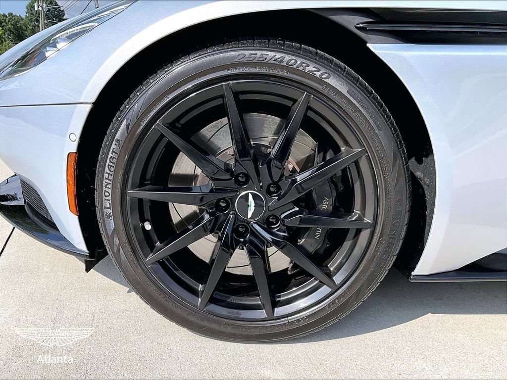 Used 2018 Aston Martin DB11 V12 RWD image 9