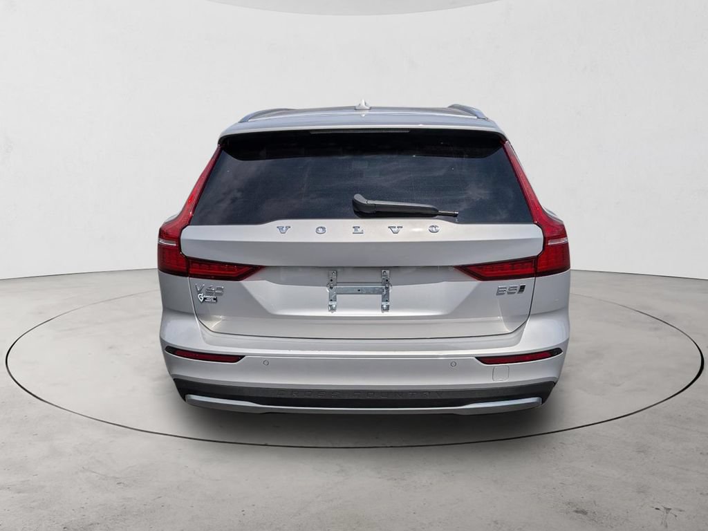 Certified 2025 Volvo V60 B5 Cross Country Plus AWD/4WD image 6