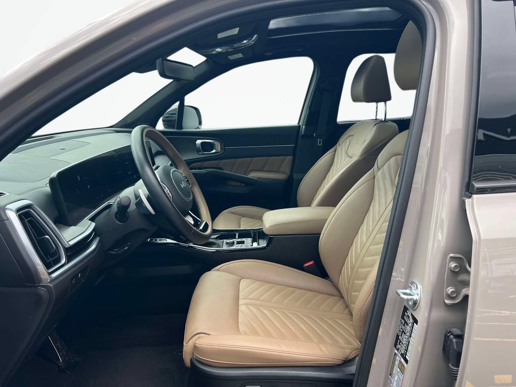 Certified 2025 Kia Sorento SX Prestige w/ Olive Brown Leather Package AWD/4WD image 11