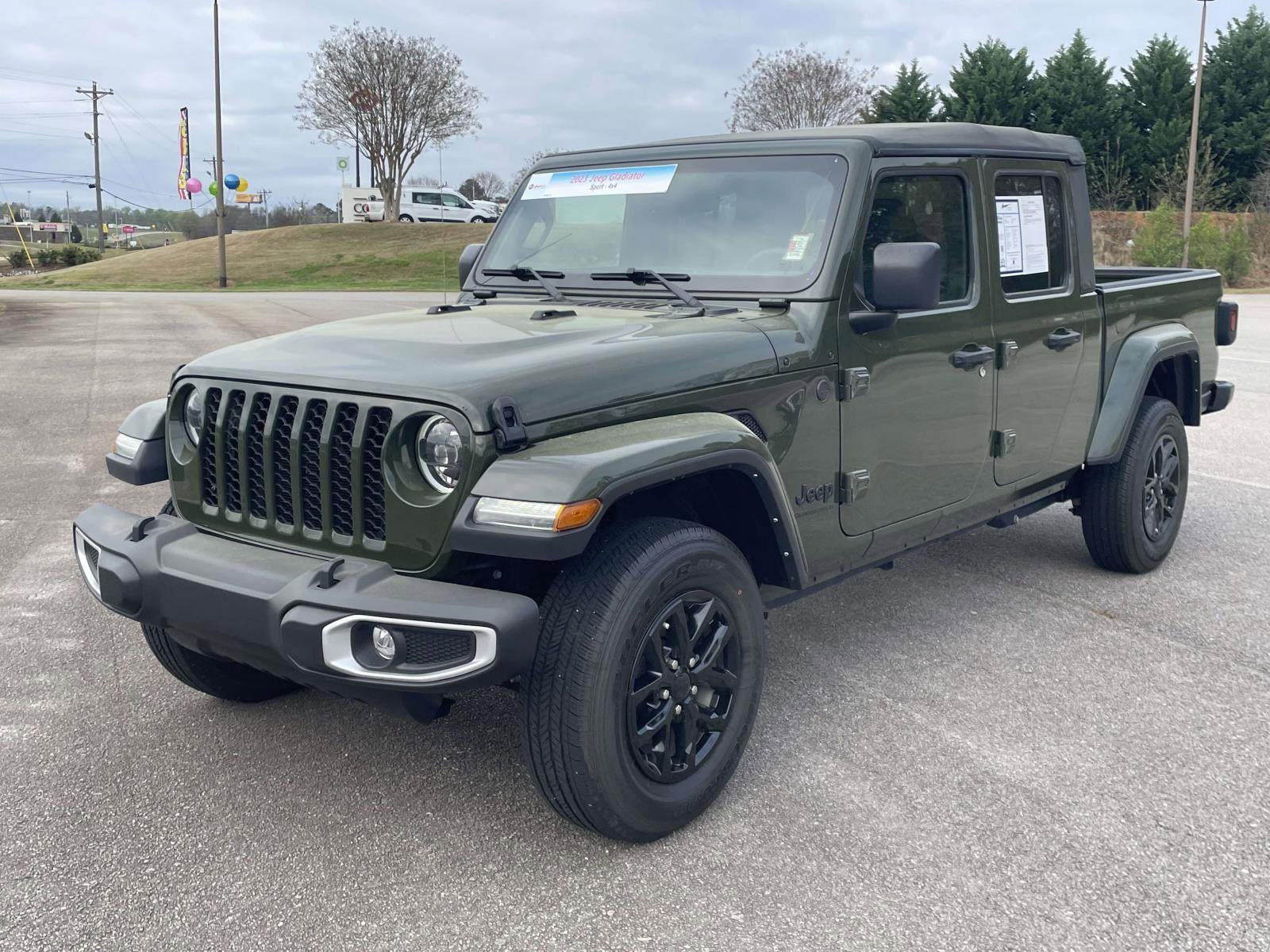 Used 2023 Jeep Gladiator Sport image 25