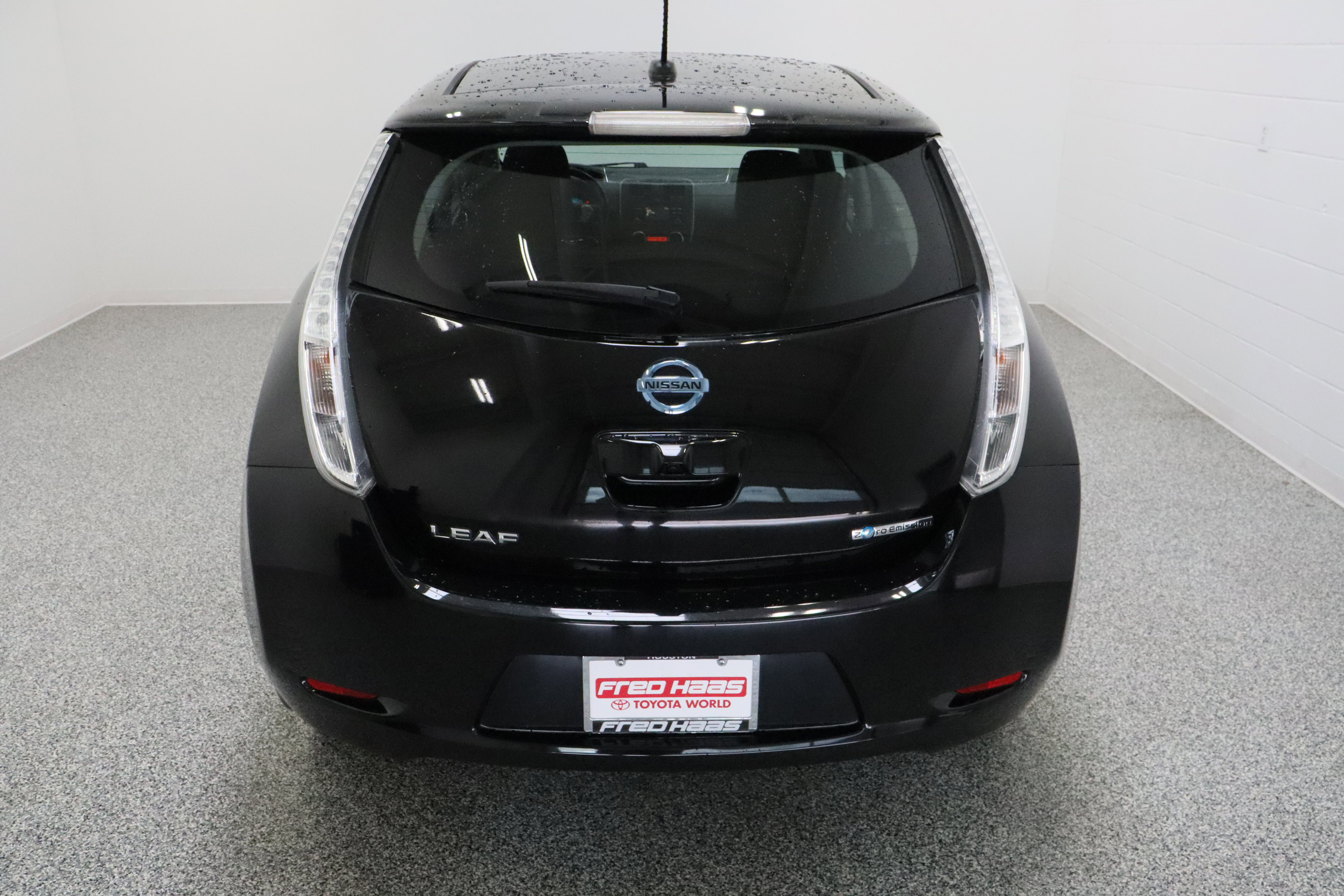 Used 2015 Nissan Leaf S w/ Charge Package FWD image 8