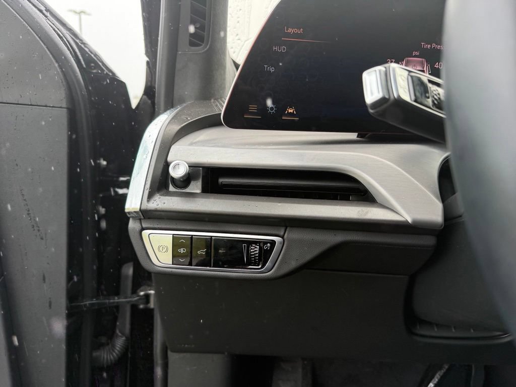 Certified 2026 Cadillac Vistiq Platinum w/ LPO, Floor Liner Package AWD/4WD image 20