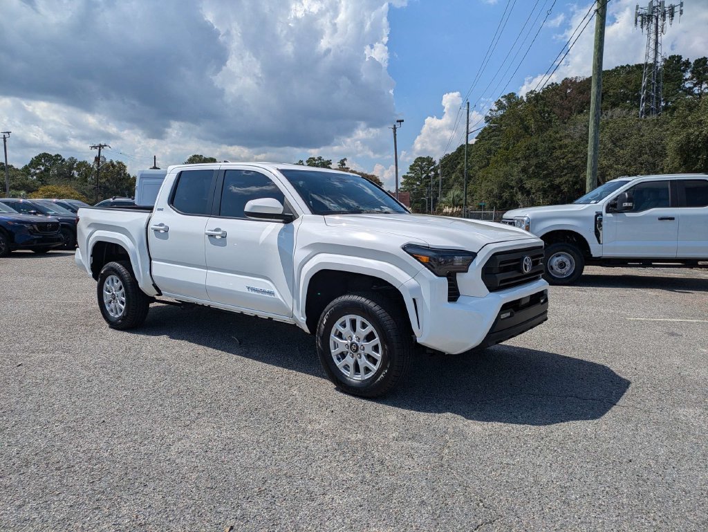 Used 2024 Toyota Tacoma SR5 RWD image 2