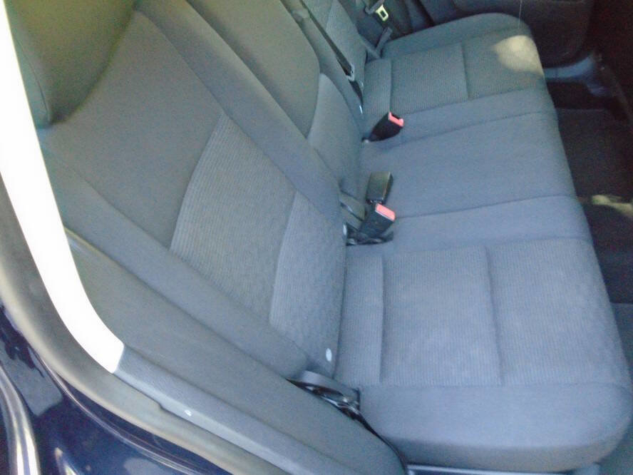 Used 2013 Volkswagen Tiguan S image 19