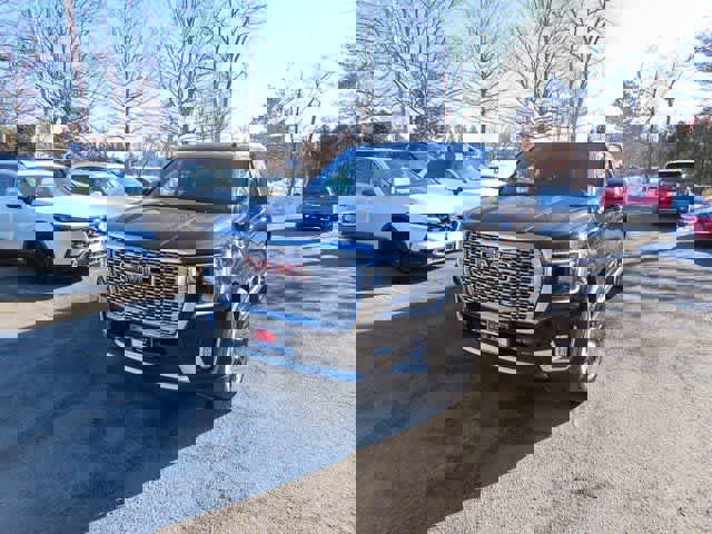 Used 2023 GMC Yukon Denali image 1