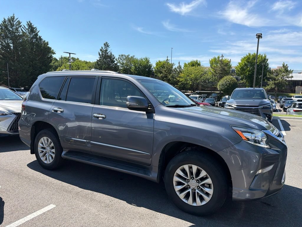 Used 2018 Lexus GX 460 Premium AWD/4WD image 3