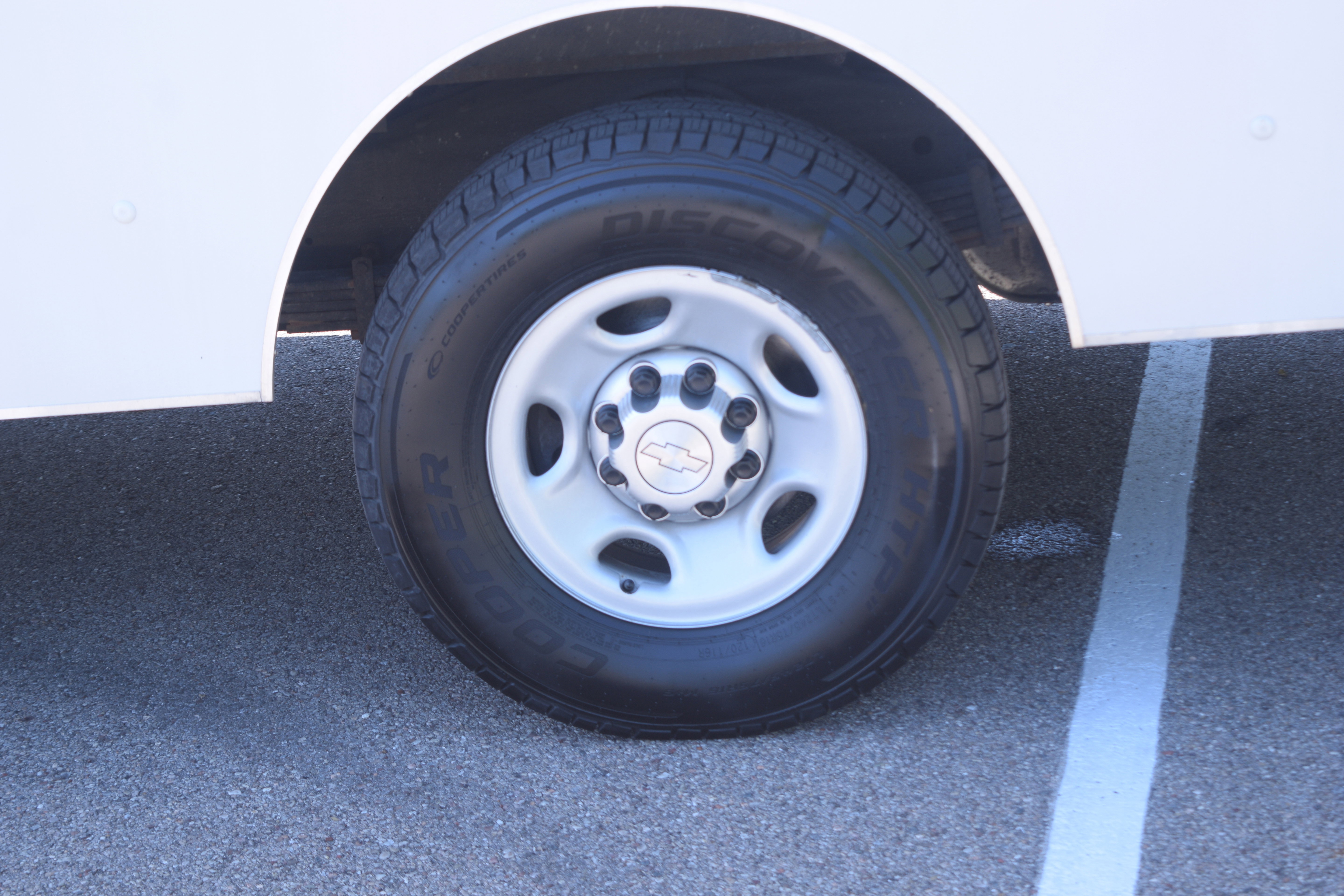 Used 2014 Chevrolet Express 3500 RWD image 18