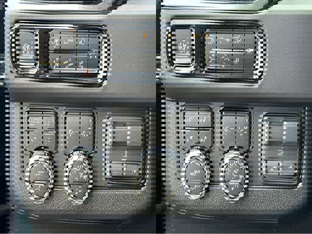 New 2026 GMC Yukon XL AT4 Ultimate w/ LPO, Floor Liner Package image 12