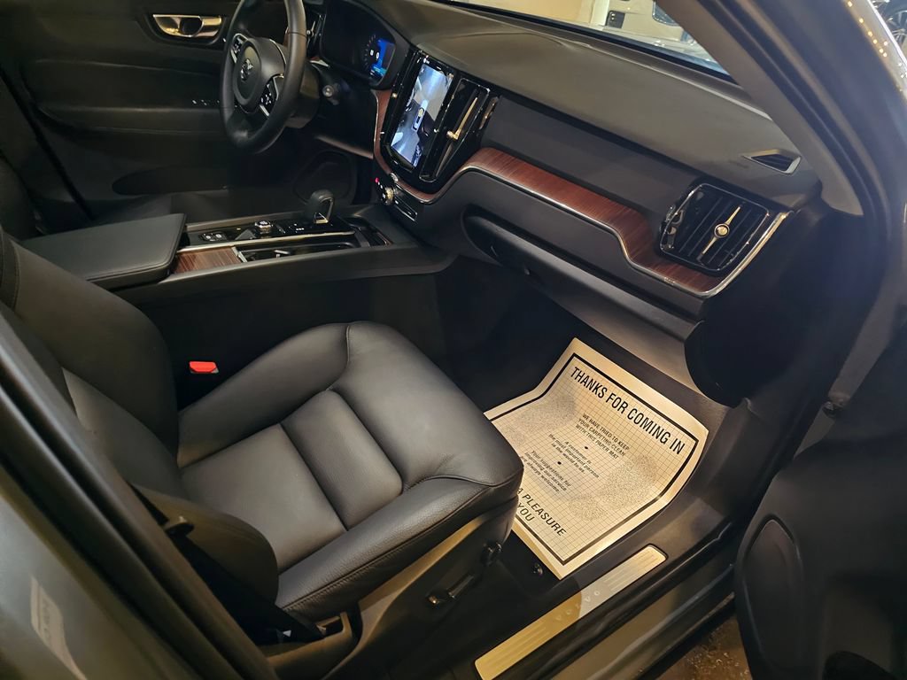 Certified 2023 Volvo XC60 B5 Plus w/ Climate Package AWD/4WD image 10