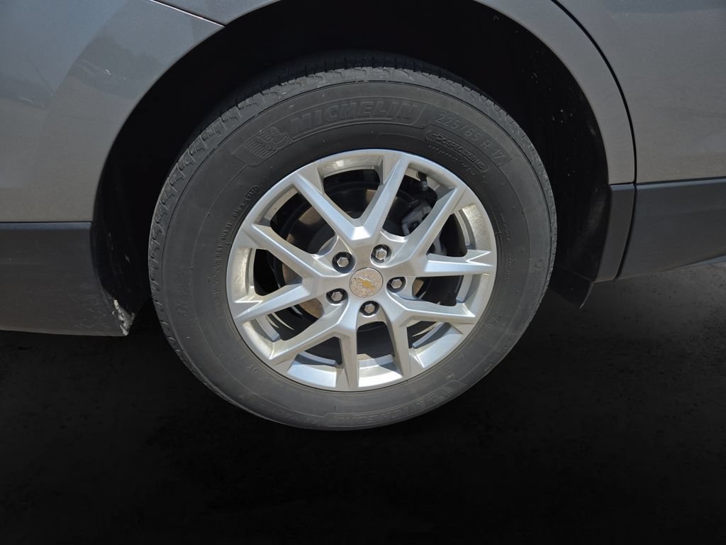 Used 2024 Chevrolet Equinox LT FWD image 12