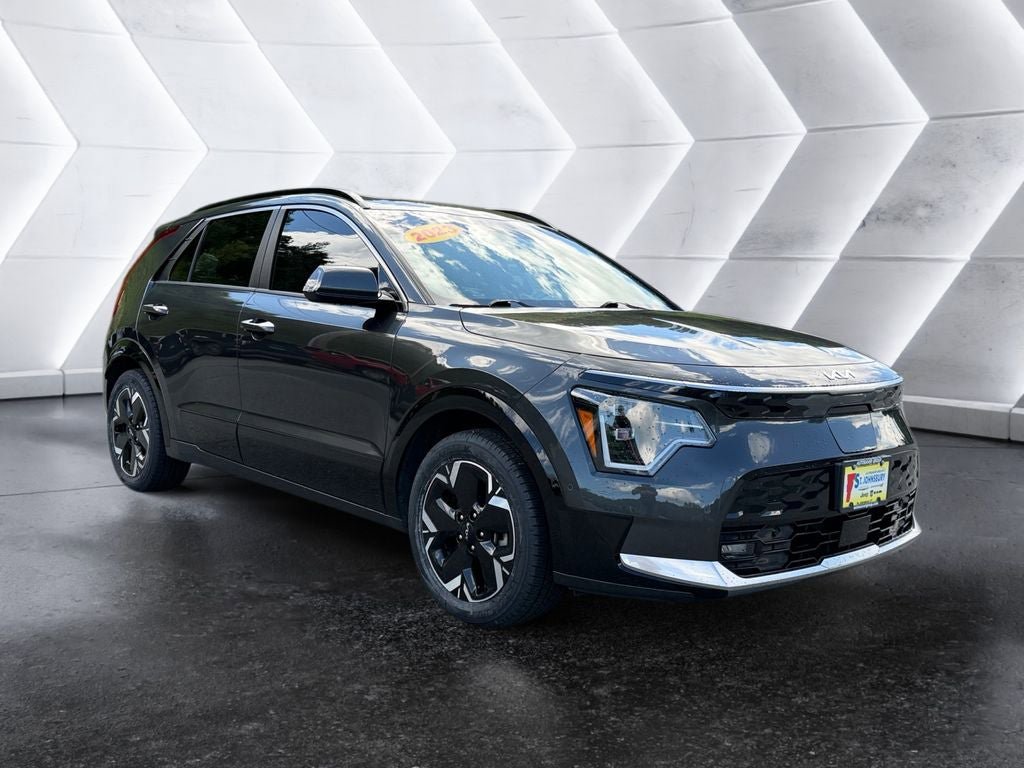 Used 2023 Kia Niro Wave w/ Wave Preserve Package FWD image 8