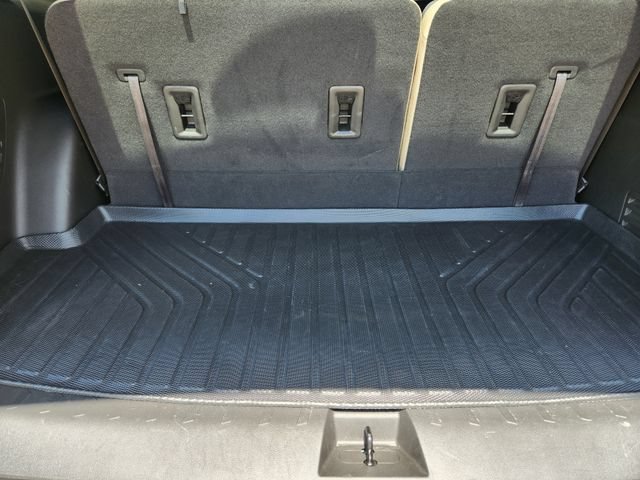 Used 2023 Chevrolet Traverse LT FWD image 33
