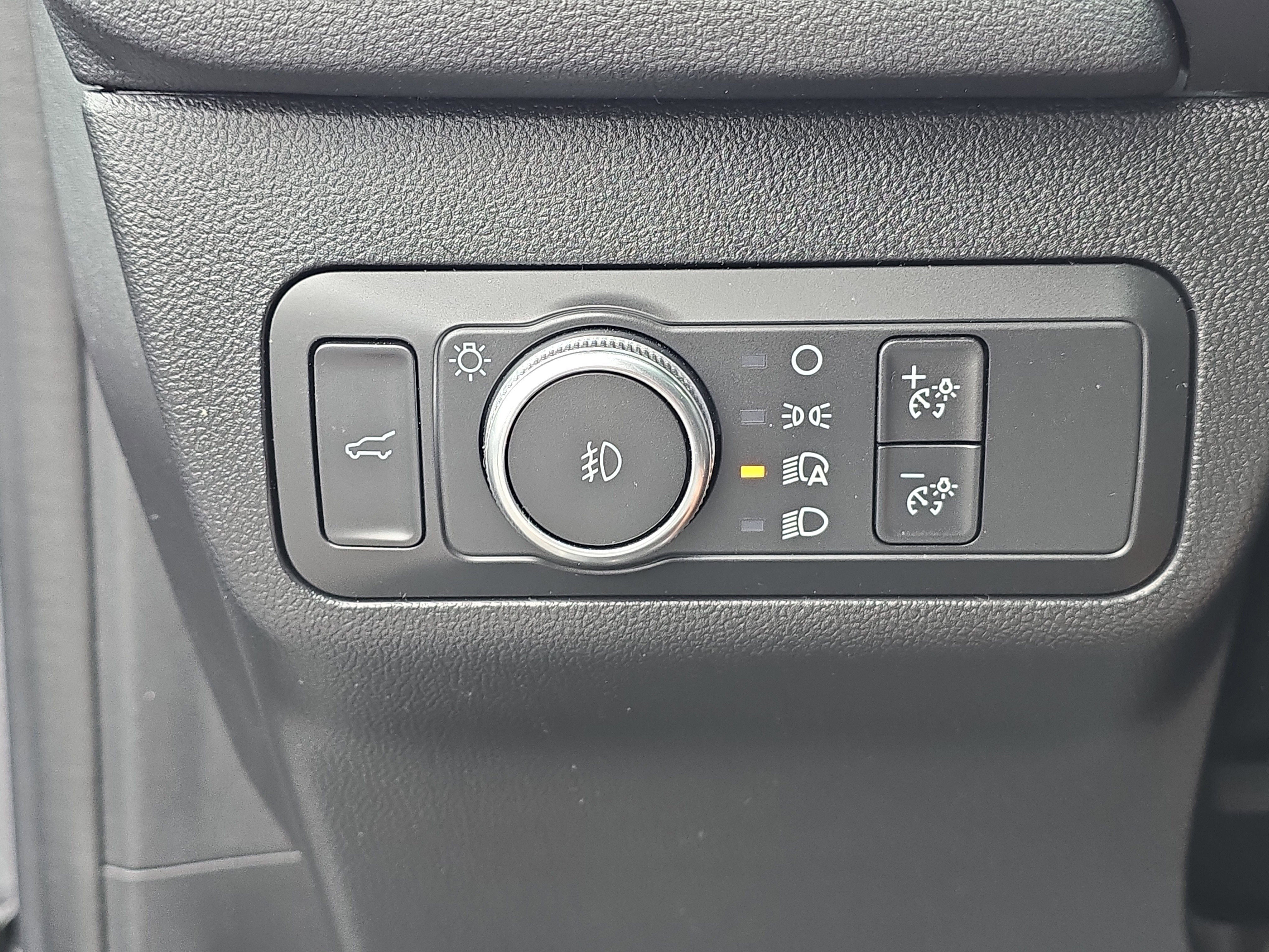 Used 2021 Ford Escape Titanium image 24