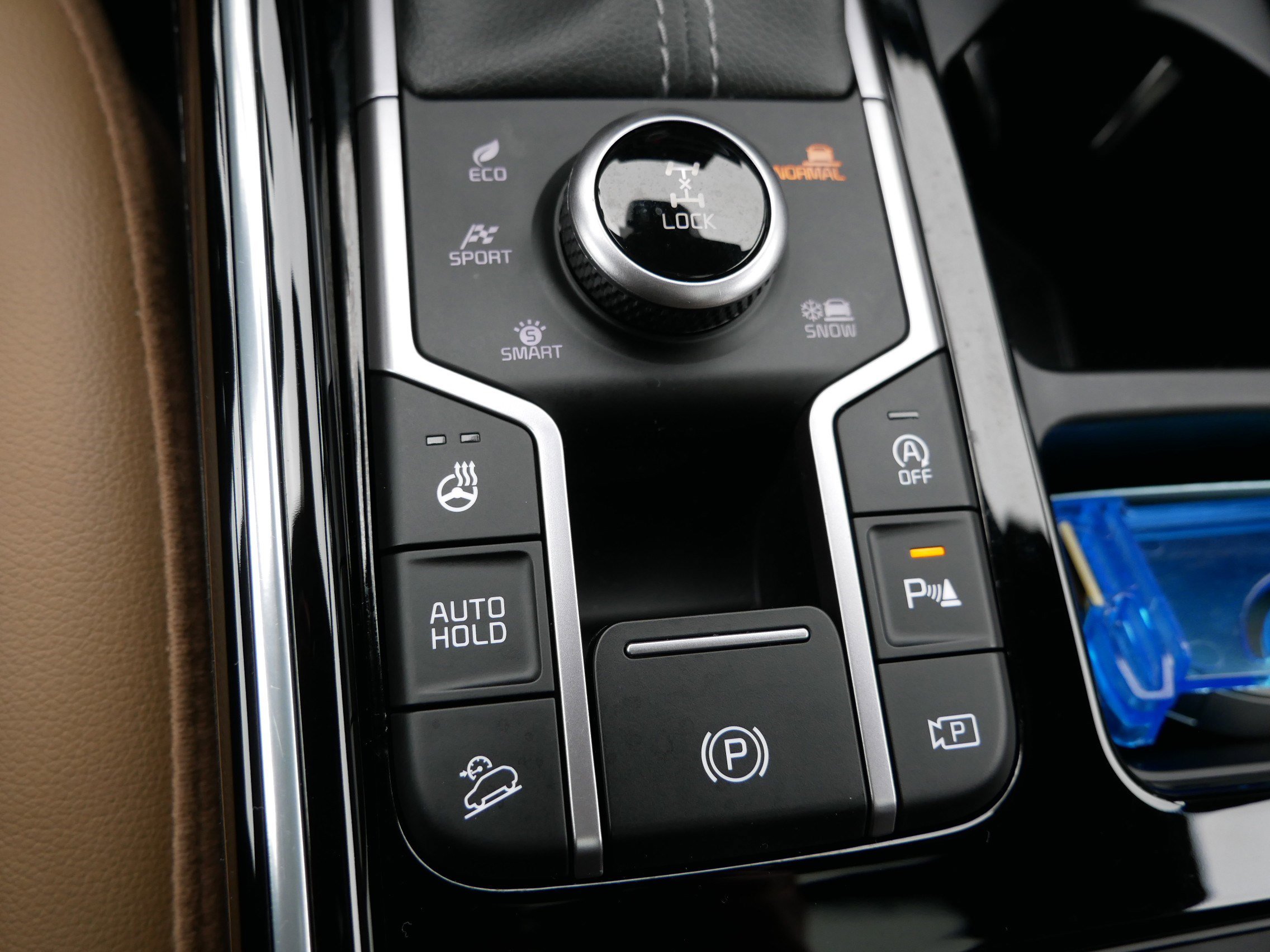 Used 2024 Kia Sorento SX Prestige w/ Olive Brown Leather Package image 27