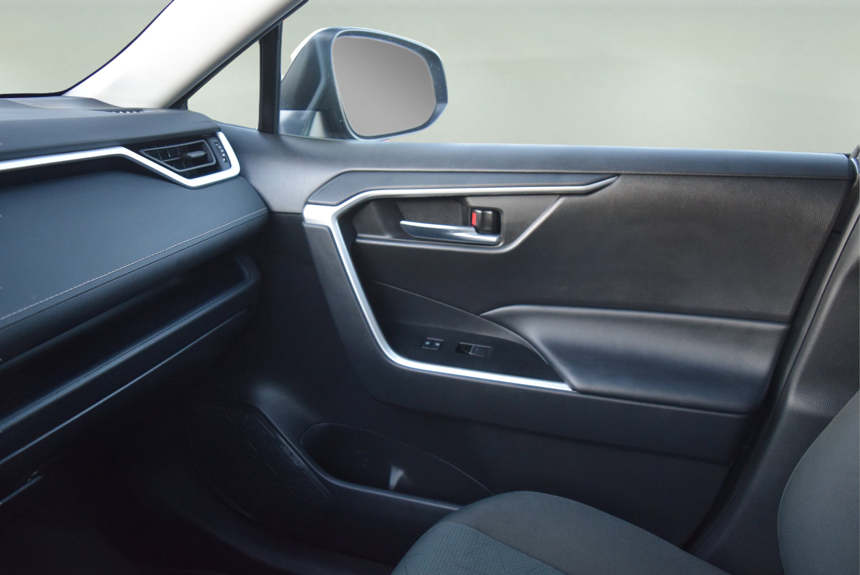 Used 2023 Toyota RAV4 XLE image 15