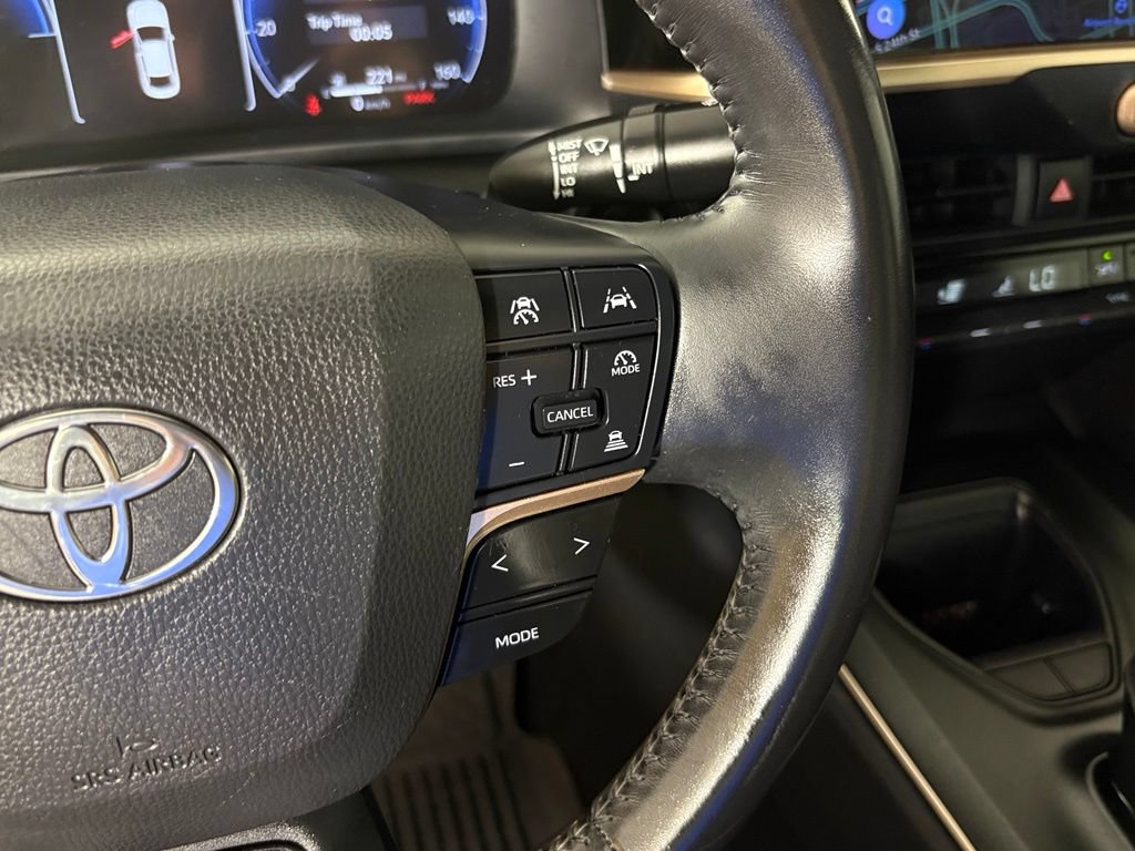 Used 2023 Toyota Crown AWD/4WD image 25