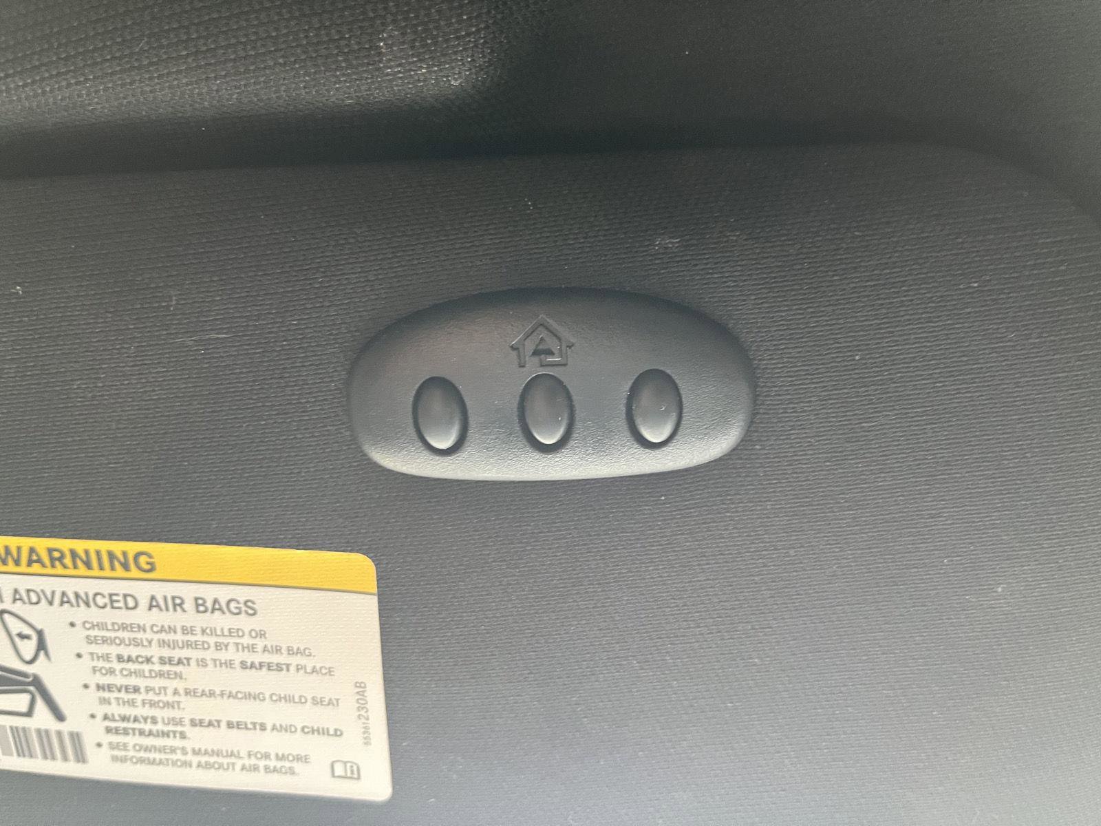 Used 2013 Chrysler 200 Limited w/ Sun/Sound Group image 23