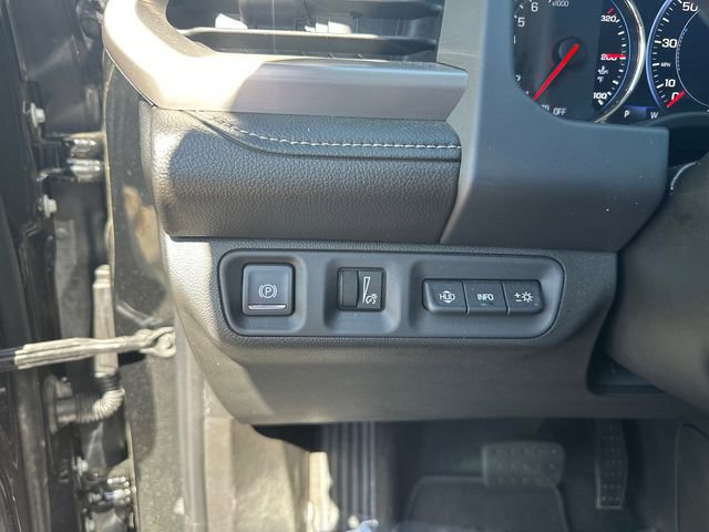 Used 2021 GMC Acadia Denali w/ Denali Technology Package FWD image 28