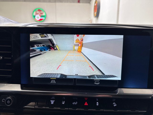 Used 2024 Chevrolet Silverado 2500 LT image 30