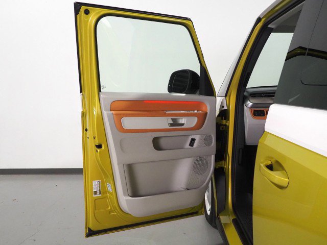 Used 2025 Volkswagen ID. Buzz 1st Edition image 57